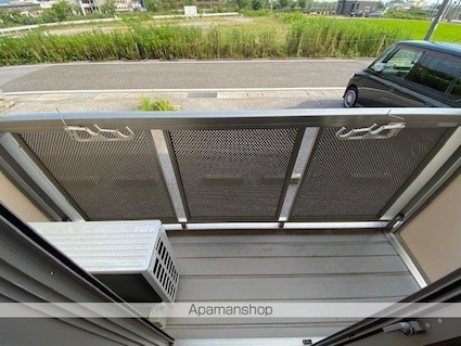 センチュリーワン[1R/32.66m2]のバルコニー