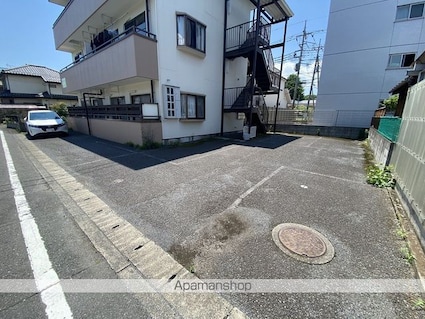 プライムコート[2DK/39.6m2]の駐車場