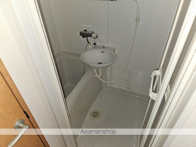 レオパレスWESTGATTERの内装写真