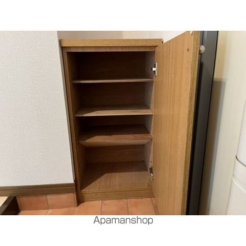 LIMPIA垂木の内装写真