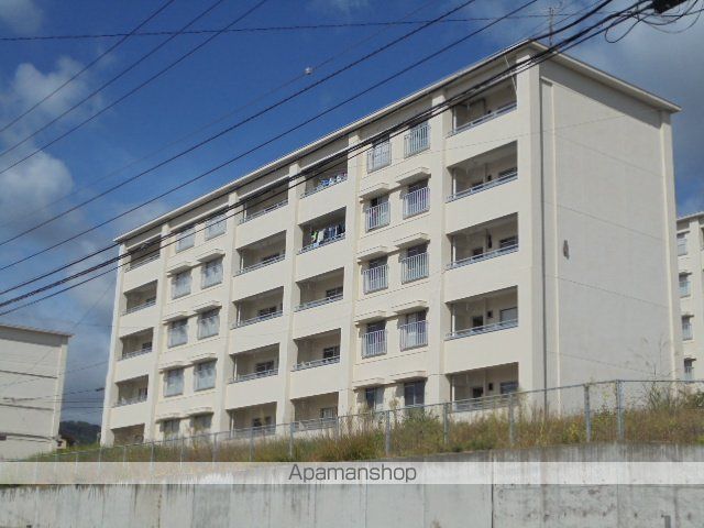 ヒルトップ長野 4号棟の外観写真