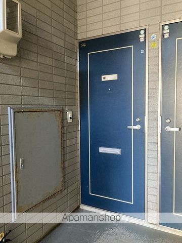 カナディアンハイツの玄関写真