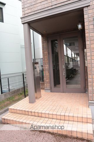 アップヒルリナの外観写真