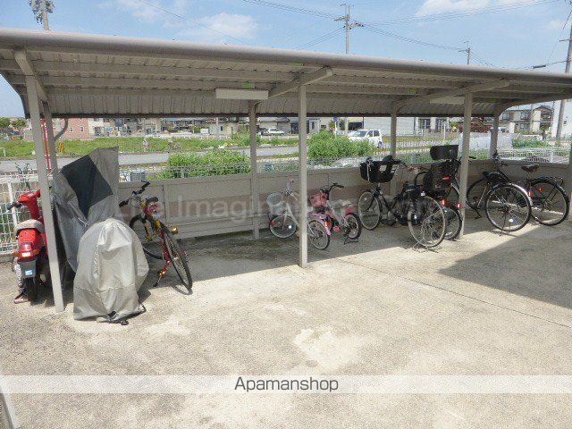 ファミーユ　アン[1LDK/48.19m2]のエントランス4