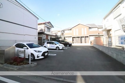 東京都武蔵村山市大南３丁目[2LDK/57.16m2]の駐車場