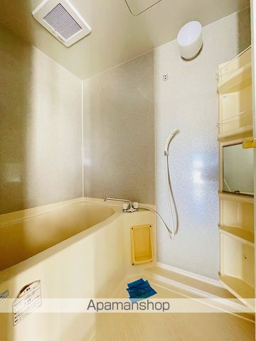 AMBER HOUSE Jinguの内装写真