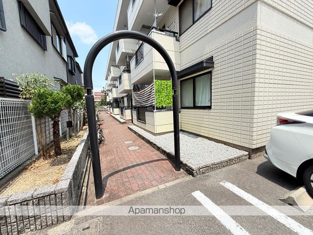 ヴェスタIN盾津の玄関写真