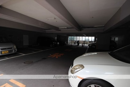 パティオ舟入[1K/20m2]の駐車場