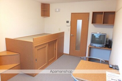 レオパレスマーブル福生[1K/23.71m2]のリビング・居間1