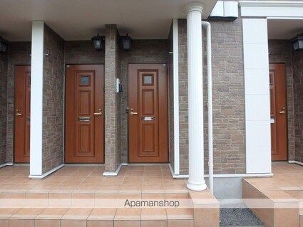 トゥジュールヴェール[1LDK/42.8m2]のエントランス1