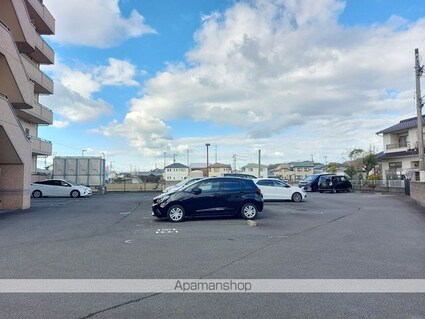 プレザント来住[2LDK/50.4m2]の駐車場