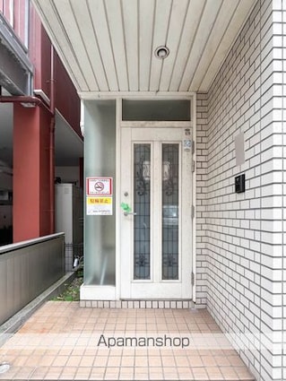 高田ビル[1R/10.92m2]のエントランス