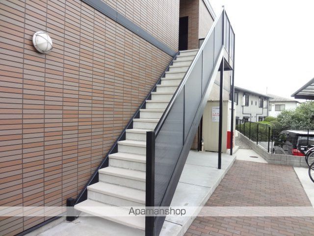 アンプルール フラーリッシュの玄関写真