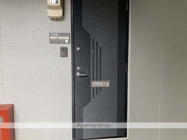 メゾン・ソレントの玄関写真