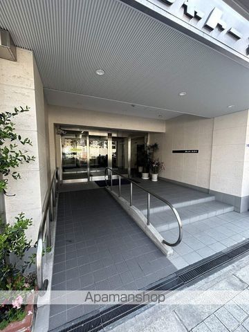 CHATEAUNISHIUMEDAの玄関写真