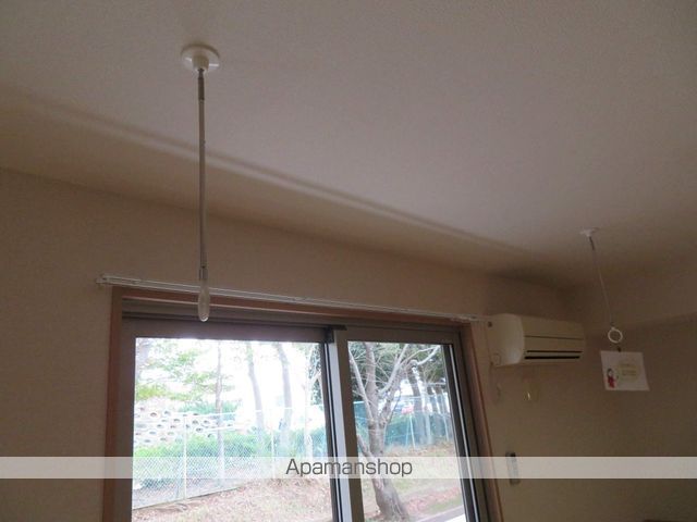 リビングタウンみつわ台の内装写真