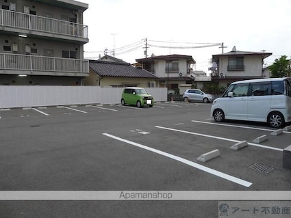 ひかりハイツ石手川[2LDK/55.41m2]の駐車場