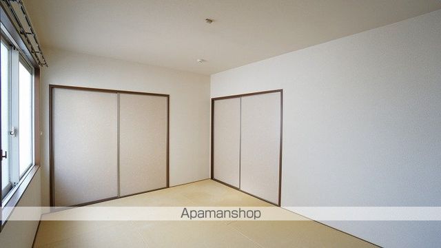 ジョワイユーマーサ C棟の内装写真