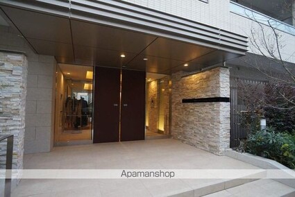 メゾンカルム市谷仲之町[1LDK/35.42m2]のエントランス