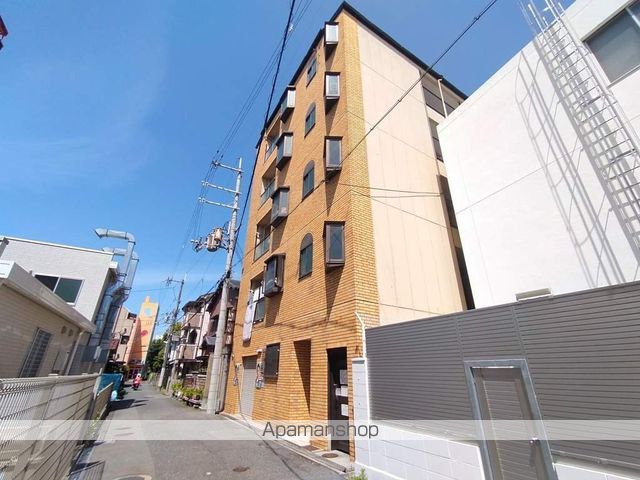 ロイヤルライフ八坂の外観写真