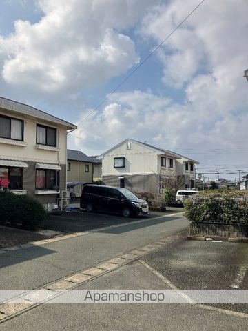 アンプルール F棟の外観写真