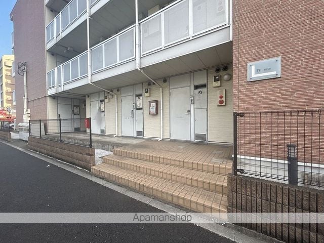 レオパレスTF ONEの玄関写真