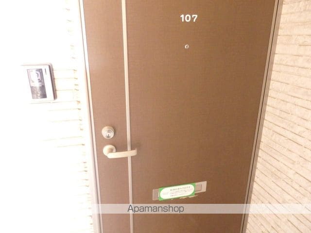 クレストIの玄関写真