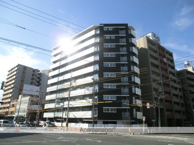 エスカーサ大阪WESTの外観写真
