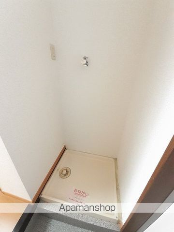 アクシスIIの内装写真