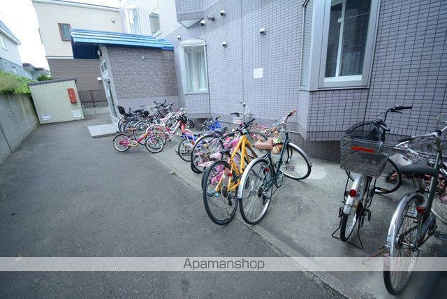 クレア西岡のその他写真