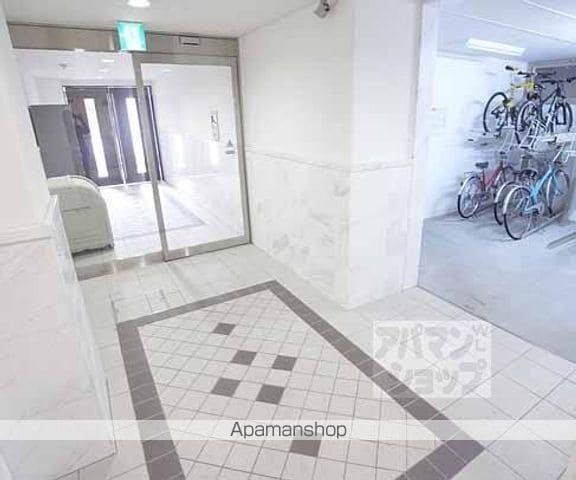 SQUARE HILLS MOMOYAMAの玄関写真
