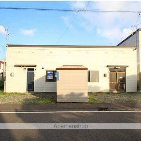 弥生町一棟二戸建の外観写真