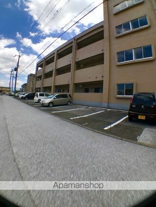 ビラ・レークサイド[1LDK/53m2]の駐車場2