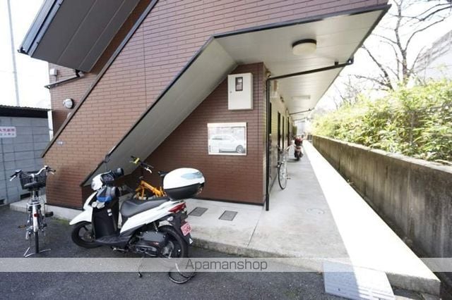 アンプルール 茨木の玄関写真