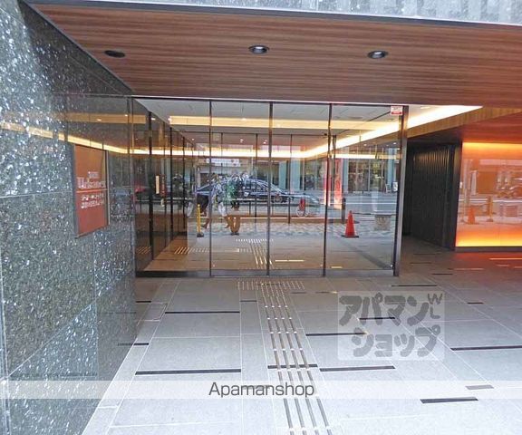 ジ・アーバネックス京都四条烏丸テラスの玄関写真