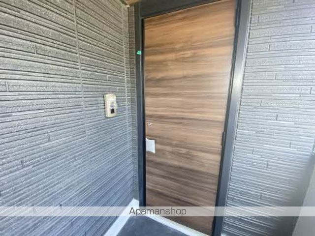 A CLOUD RESIDENCEの玄関写真