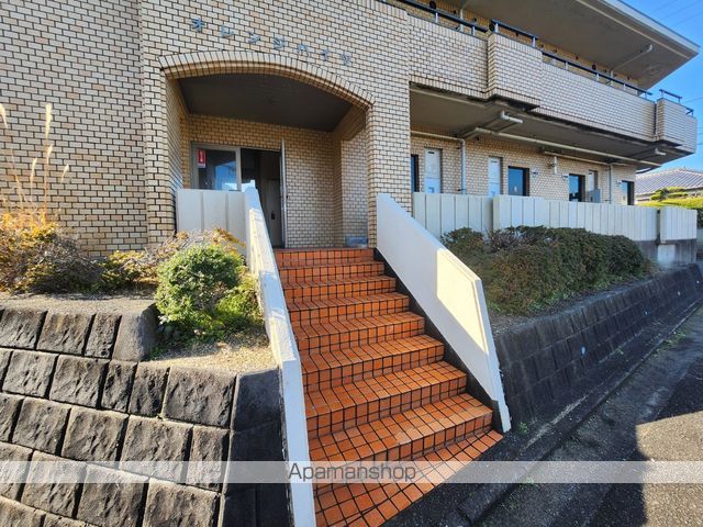 オレンジハイツの玄関写真