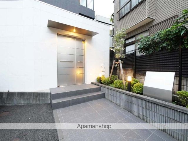 ハーモニーレジデンス大森山王THE GARDENの玄関写真
