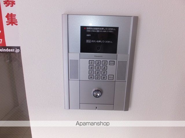 WHITE MOTHERSの玄関写真
