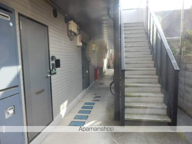クレスト西町の玄関写真