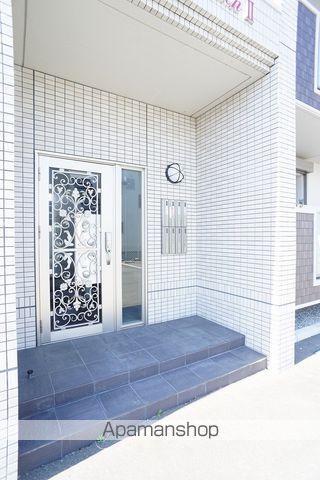 パブリックガーデンIIの玄関写真