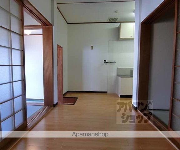 西院春栄町貸家の内装写真