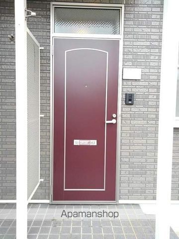 ファミール笹川の玄関写真