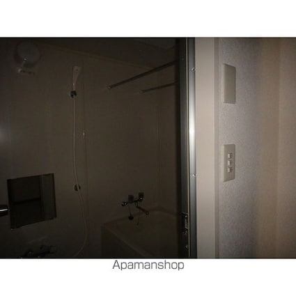 ガーデンクレス[2LDK/67.27m2]のバス