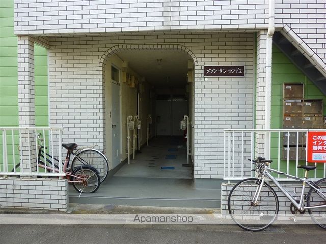 メゾンサンランデュの玄関写真