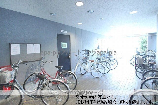 ドミール川越の玄関写真