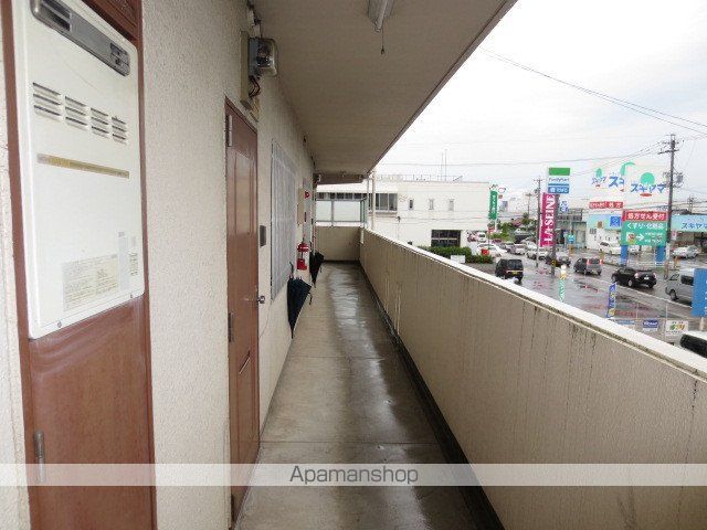 グランドール白旗の玄関写真