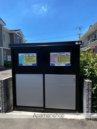 エスポワールＢ（西山崎町）[2LDK/64.43m2]の共用部1