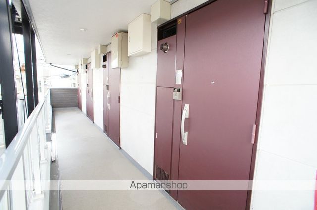 リブリ・船橋法典の玄関写真
