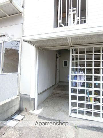 クリスタルハーモニーの玄関写真